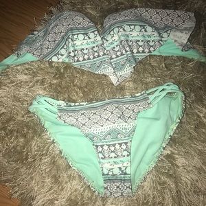 Bandeau bikini!